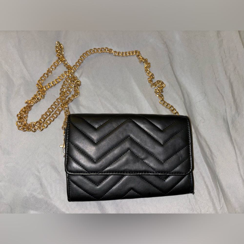 Olivia Miller Black Crossbody Chain Purse